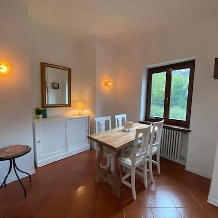 Sul Fiume Di Apartman