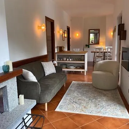 Sul Fiume Di Apartman *